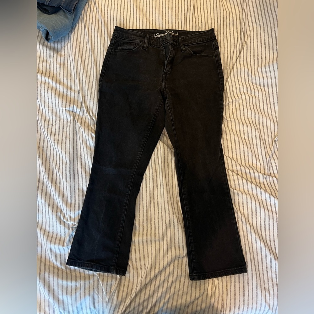 Universal thread cropped Jean